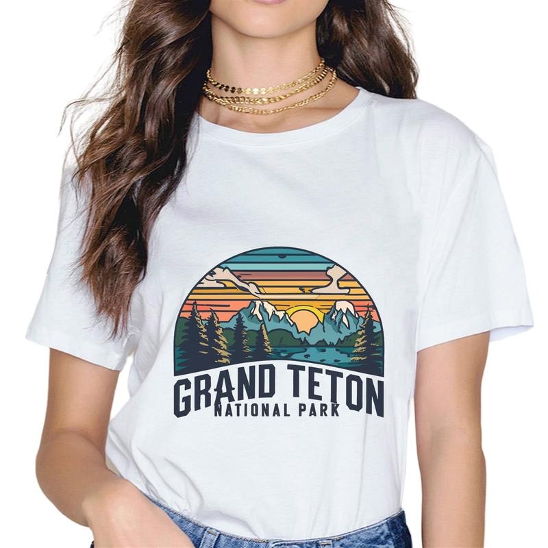 [100% Cotton] Grand Tetons National Park Graphic Vintage Style T-Shirt Hoodie, Sweatshirt | UrbanDripWear.com