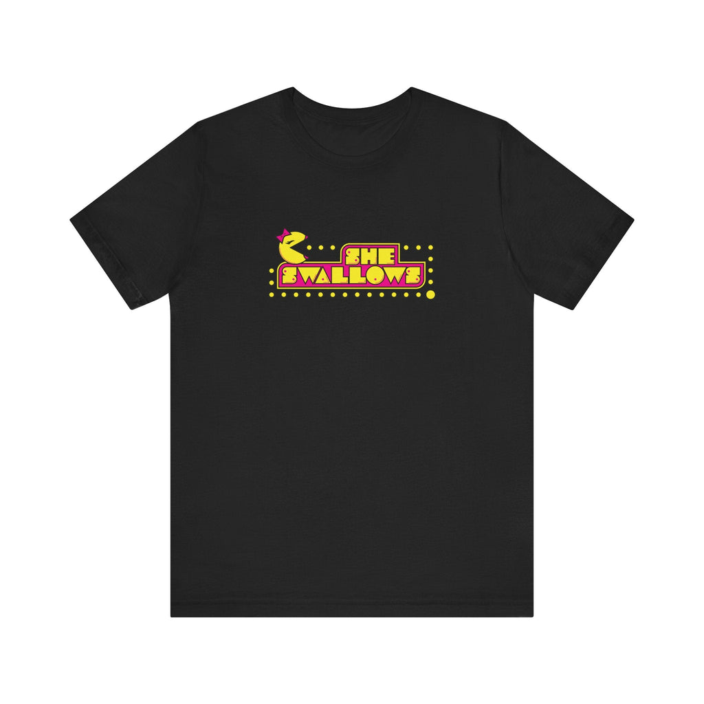 She Swallows - Men's T-Shirt