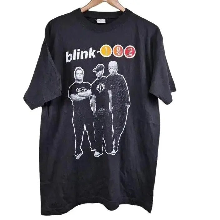 90er Jahre Vintage Blink 182 T-Shirt Hoodie, Sweatshirt | UrbanDripWear.com