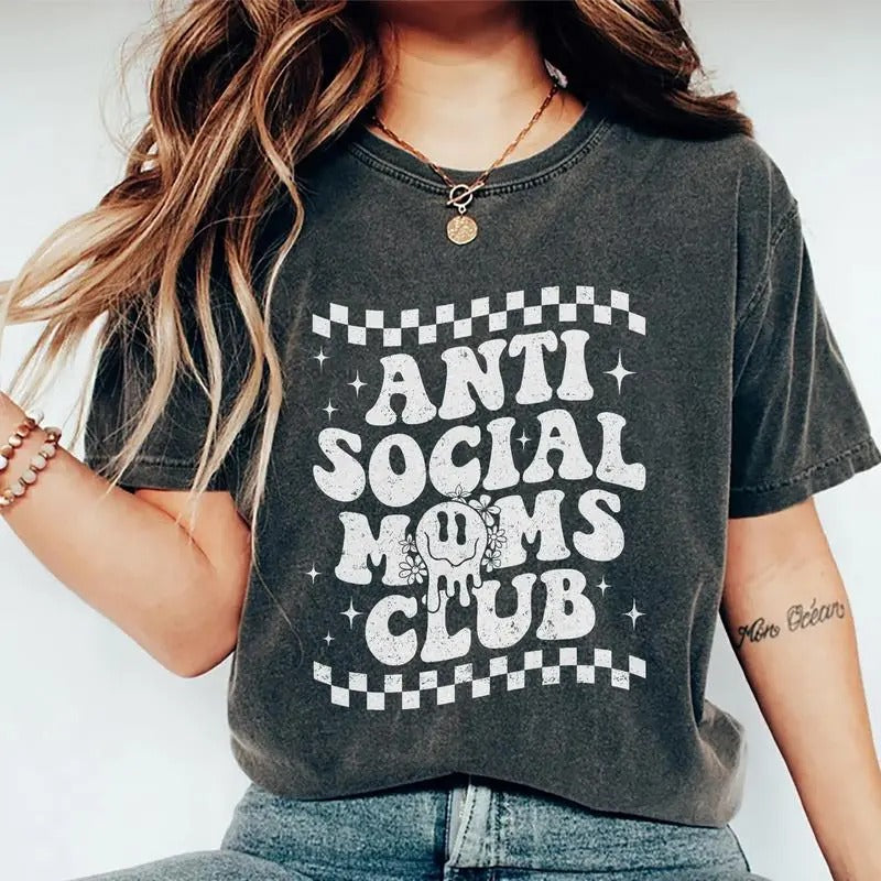 Anti Social Moms Club Vintage Tees, Antisocial Mom Vintage Graphic Tee Women, Mom Life Unhinged Shirts, Adult Humor Mama...