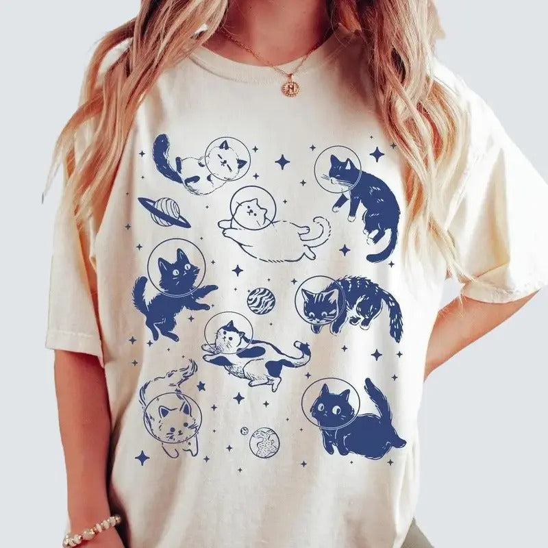 Cats in Space Shirt, Funny Cat Tshirt, Oversized, Aesthetic Graphic Retro Vintage T Shirt, Cat Lover Gift, Cat Tee, Top...