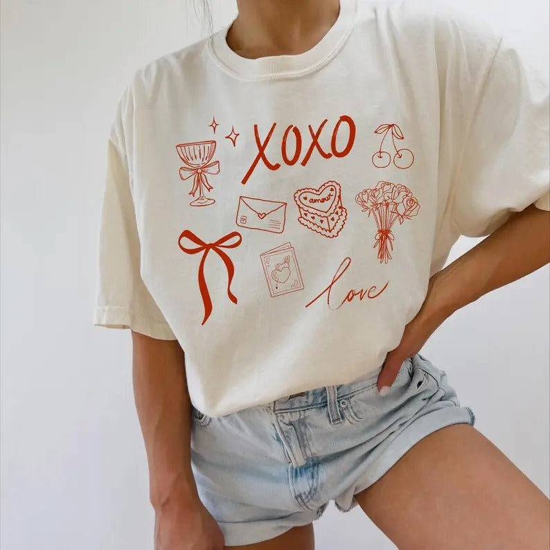 Comfort Colors Women's Valentines Day T-Shirt, Xoxo Tee, Valentine's Day Outfit, Gift For Her Hoodie, Sweatshirt