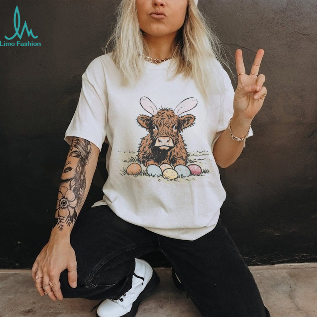 Cute Highland Cow Easter Bunny Ears with Eggs Graphic T Shirt
