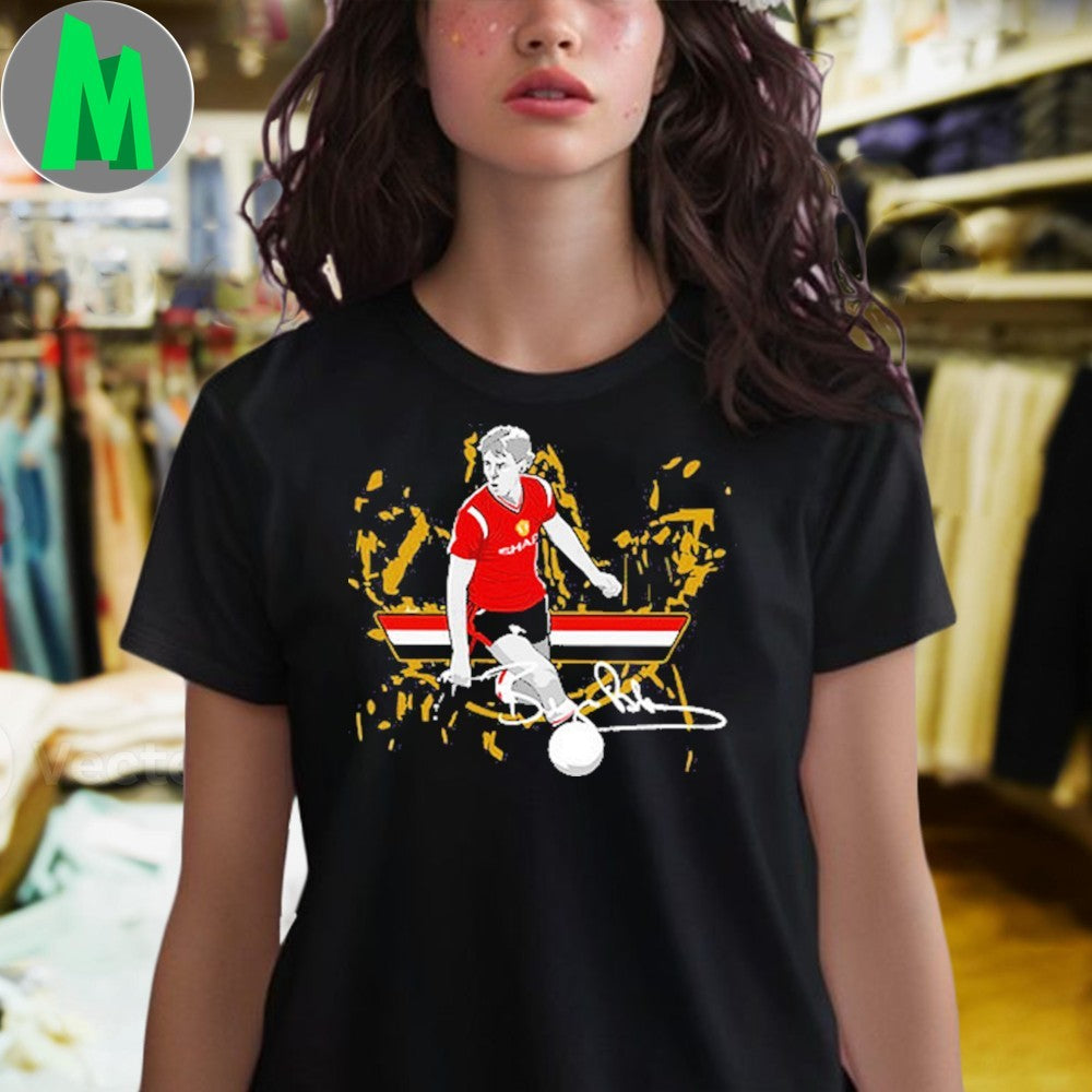 Design Bryan Robson #7 Gold Signature Football T-Shirt