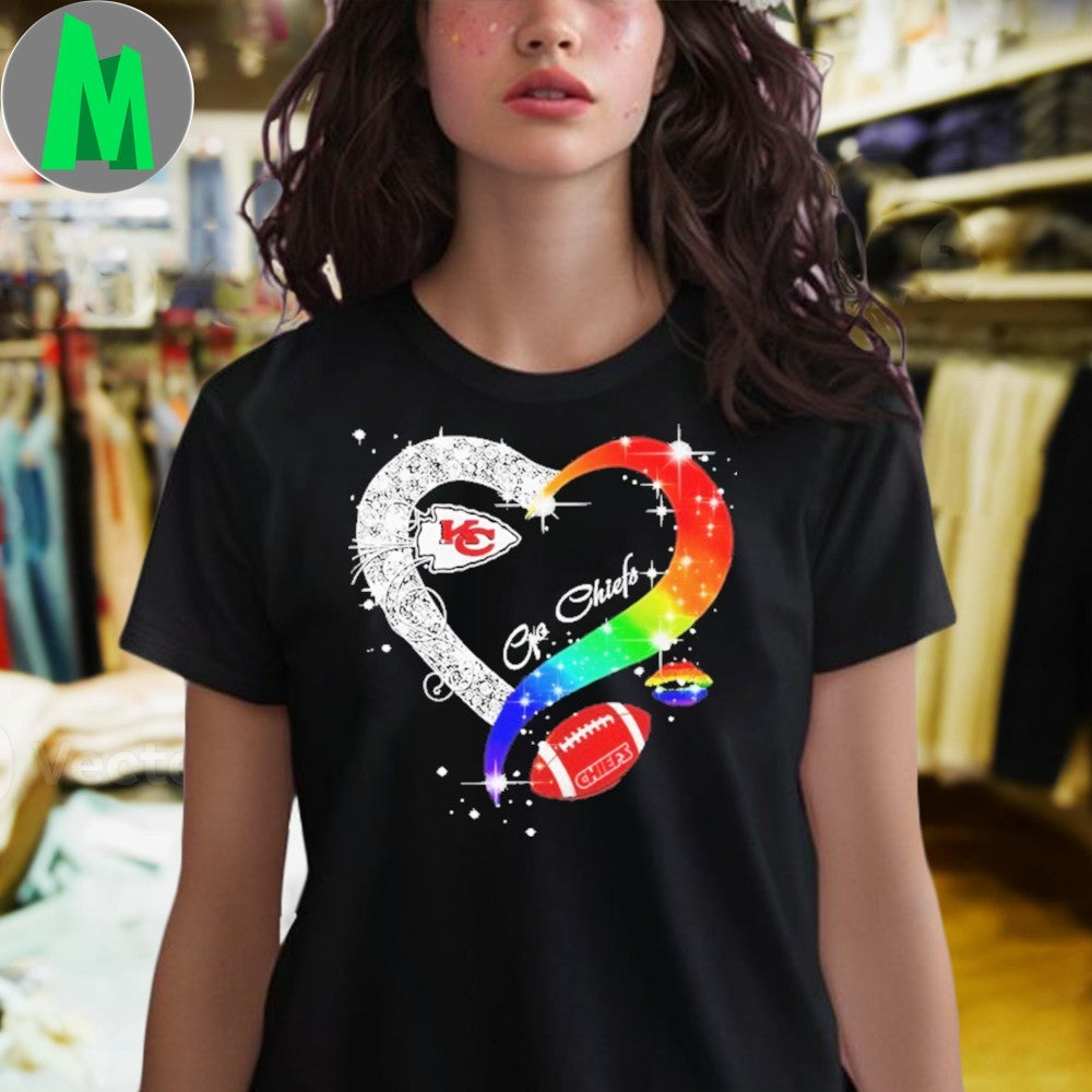 Design Kansas City Chiefs Go Chiefs LGBT Pride Heart Graphic T-Shirt