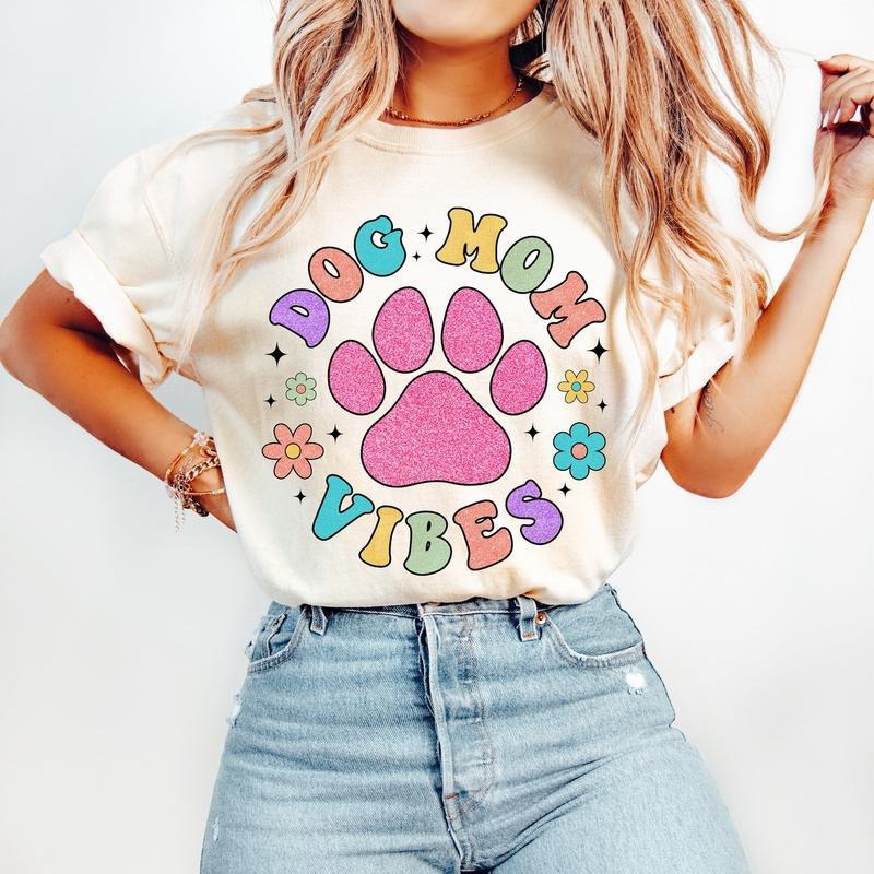 Dog Mom T-Shirt, Dog Lover T-Shirt, Mothers Day T-Shirt, Dog Lover Gift, tshirt hot trend 2025 Hoodie, Sweatshirt