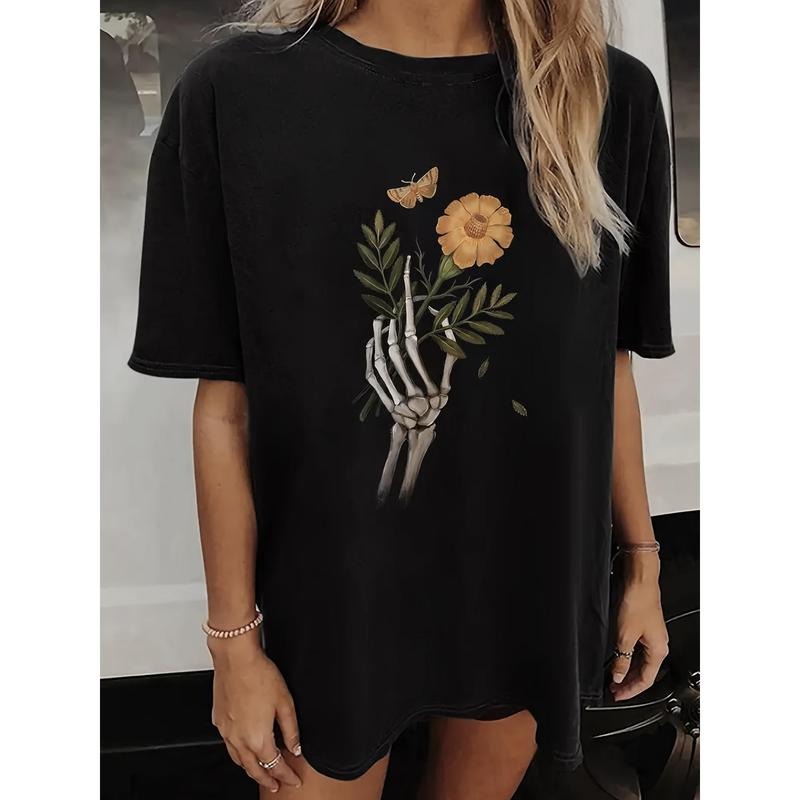 Flowers In Hand Printed Women'S Oversized Soft And Comfortable T-shirt, Round Neck Short Sleeved, Machine Washable, Soft...
