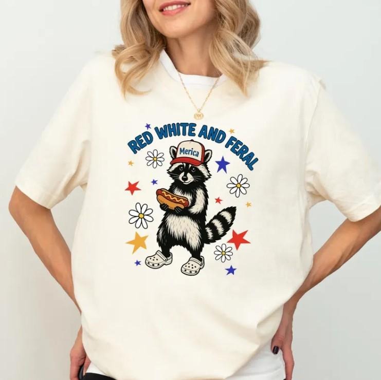 Funny 4th Of July Shirt, American Shirt, Feral And Free Shirt, Funny Raccoon Hot Dog Shirt Hoodie, Sweatshirt