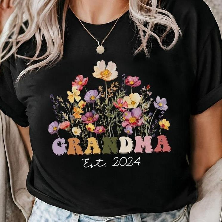Grandma Comfort Colors T-Shirt, Grandma Est 2024 T-shirt, Mother's Day Gifts, Shirt For Mom, Gift For Grandma,...
