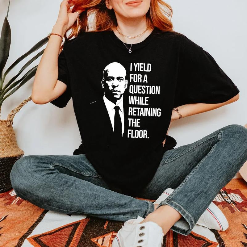 I Yield For A Question While Retaining The Floor Shirt, Booker T-shirt Hoodie, Sweatshirt | UrbanDripWear.com