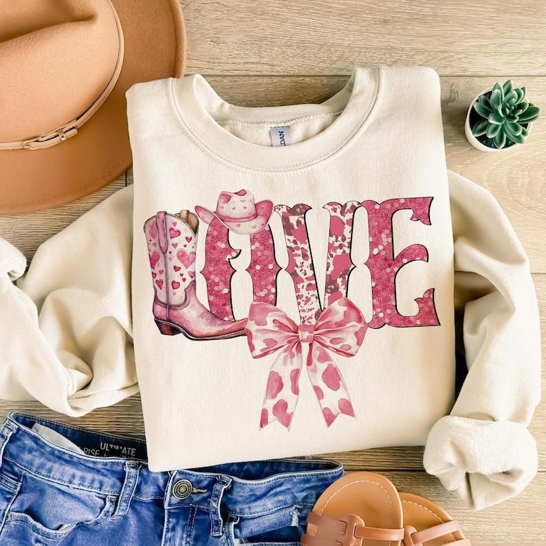 Love Valentine's Western Sweatshirt Retro Valentine , Love , Coquette aesthetic valentines T-Shirts, Hoodie