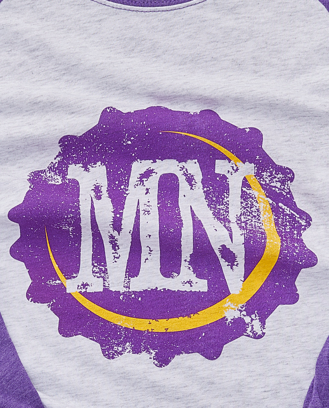 (Vikings) MN Bottle Cap Unisex Triblend 3/4 Sleeve Raglan T-Shirt