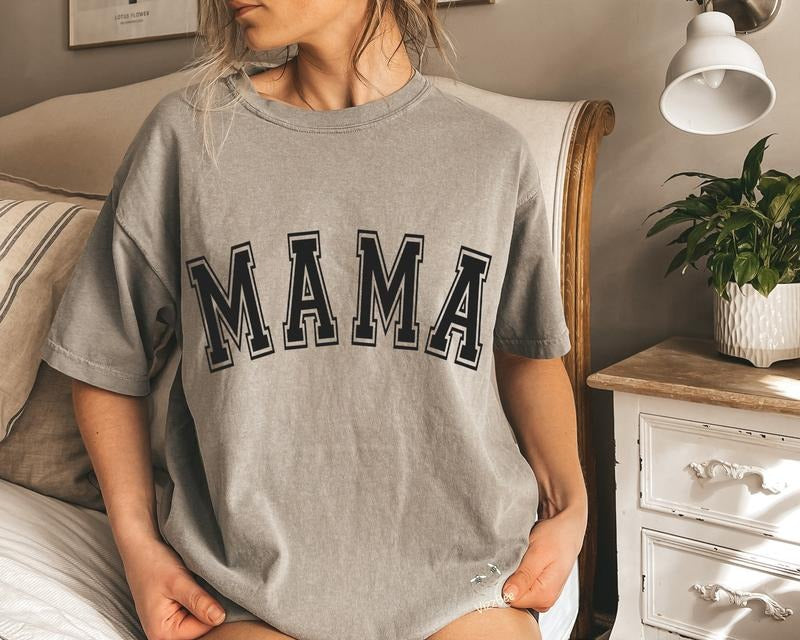 Mama Shirt Comfort Colors Oversized Mama T-shirt Retro Boho Mama Shirt Gift For Mom Baby Shower Gift Mom Shirt TK62GN...