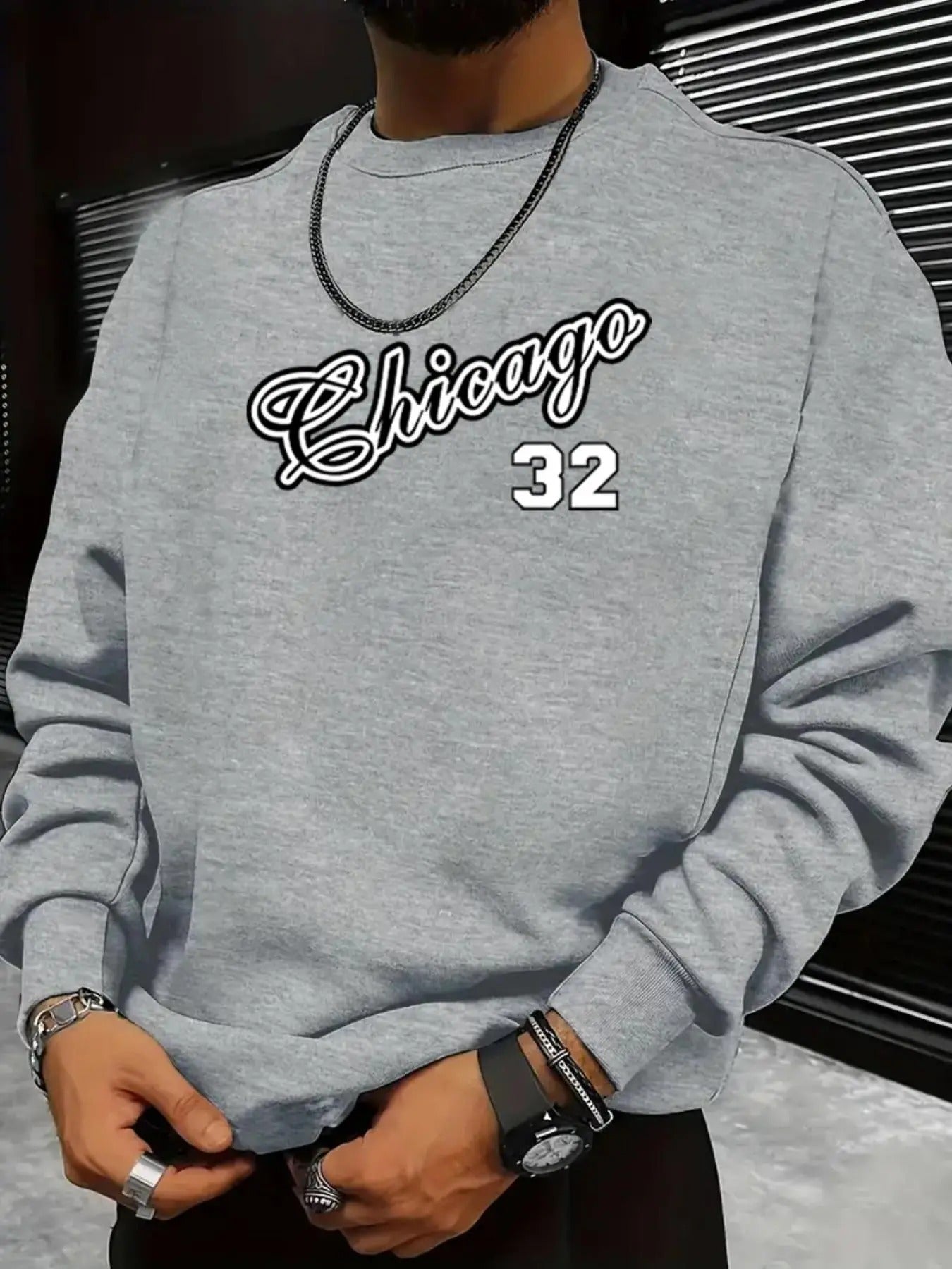 Men's "Chicago 32" Letter & Number Print Drop Shoulder Sweatshirt, Regular Fit Casual Soft Comfy Long Sleeve Round Neck...