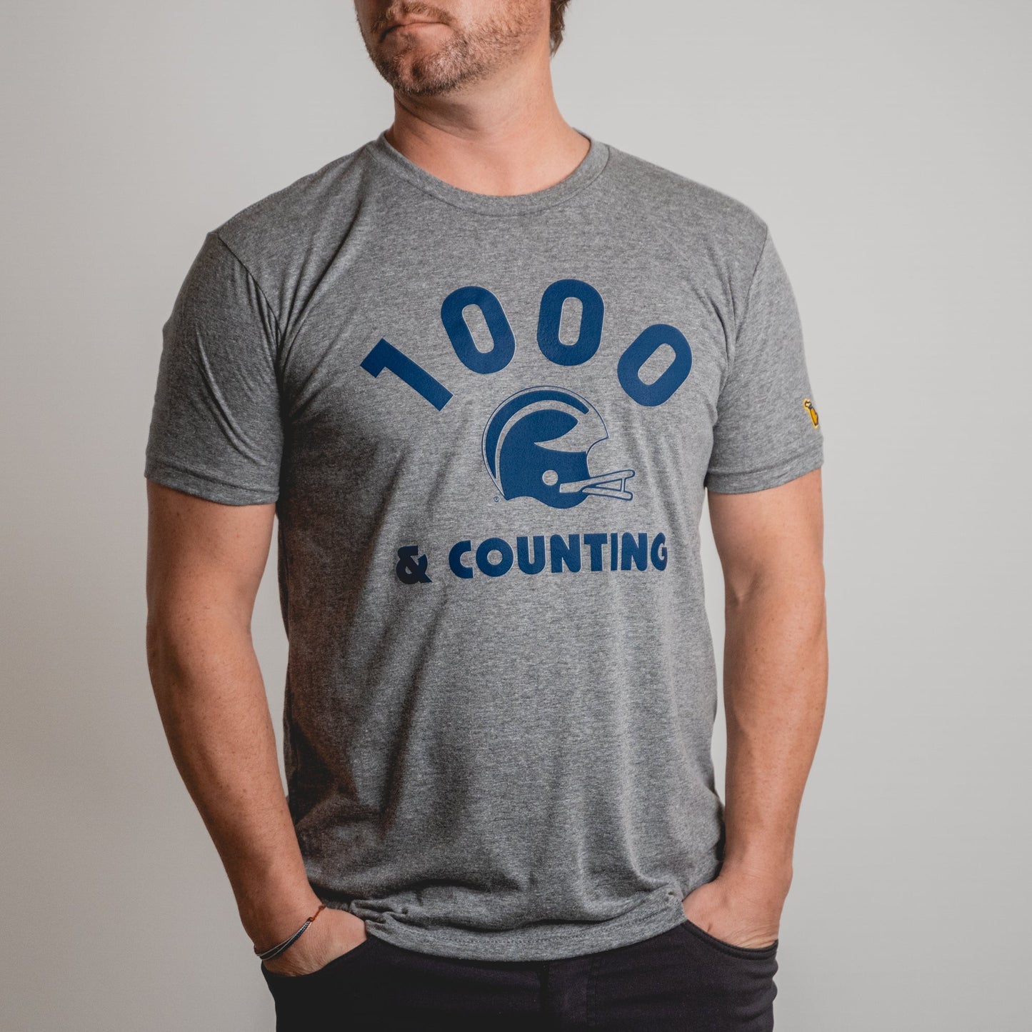 UofM - 1000 WINS & COUNTING (UNISEX)