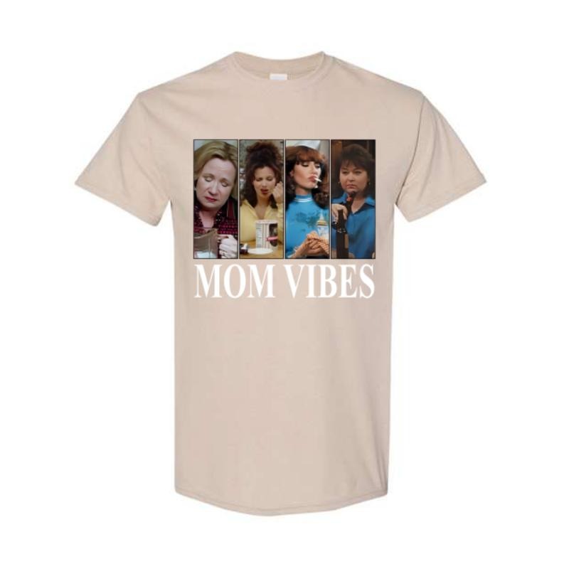 Mom Vibes Shirt 70's Show Fun, Kitty Mom Vibes Shirt, Happy Mother's Day, Gift For Mom Hoodie, Sweatshirt | UrbanDripWear.com