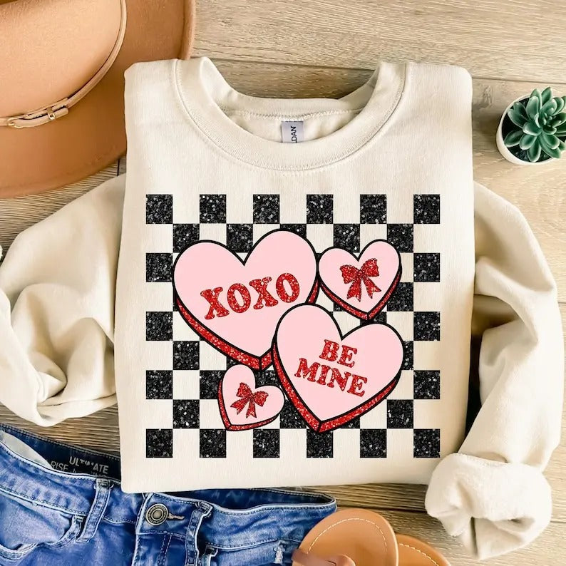 Retro Valentines Sweatshirt Heart Candy , Valentines Coquette , Checkered Valentines, Love , XOXO T-Shirts, Hoodie