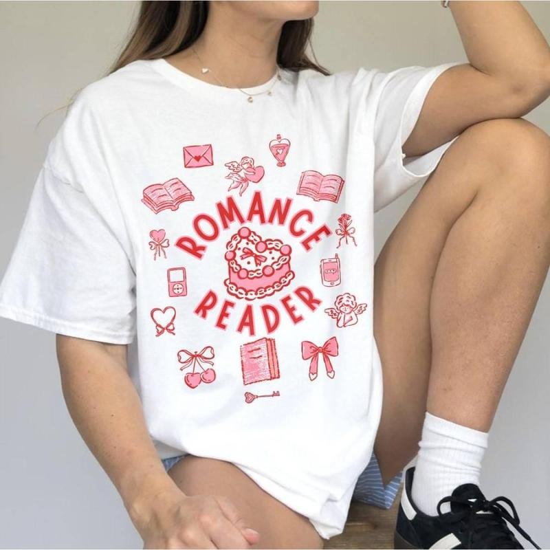 Romance Reader Shirt, Book Lover Gift For Women, Booktok Reading, Vintage Retro Bookish Gift, Book Club Bookworm Reader,...