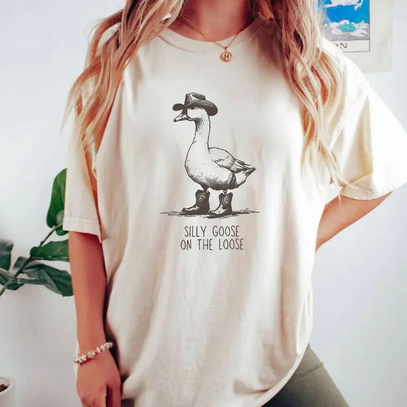 Silly Goose On The Loose T-shirt Streetwear Breathable and Casual Comfort Comfortable Fabric Fit Fabric Fit Hoodie,...