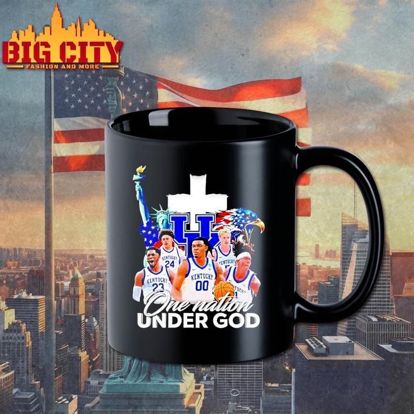 Statue Of Liberty Eagle And Kentucky Wildcats Players One Nation Under God Shirt
