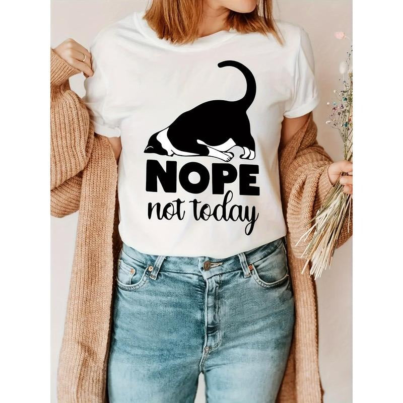 Plus Size Cat and Letter Print T-Shirt, Spring/Summer Casual Short Sleeve Top, Women's Plus Size Clothing Collar Round...