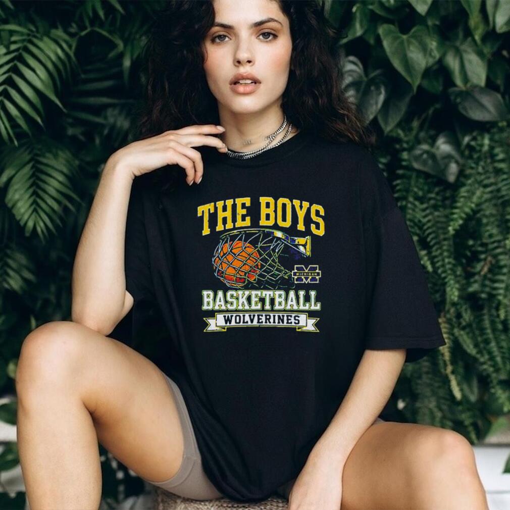 The Boys Michigan Wolverines Basketball Vintage Style T Shirt