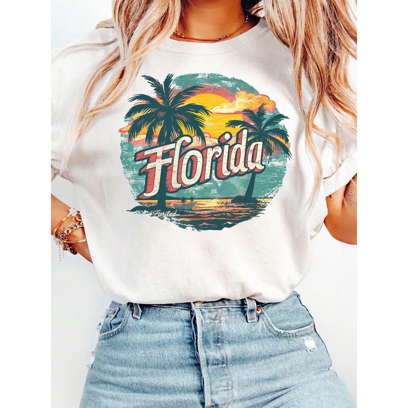Vacation - ready Women's T - Shirt: Retro - styled "Florida" Design, Ideal for a Laid