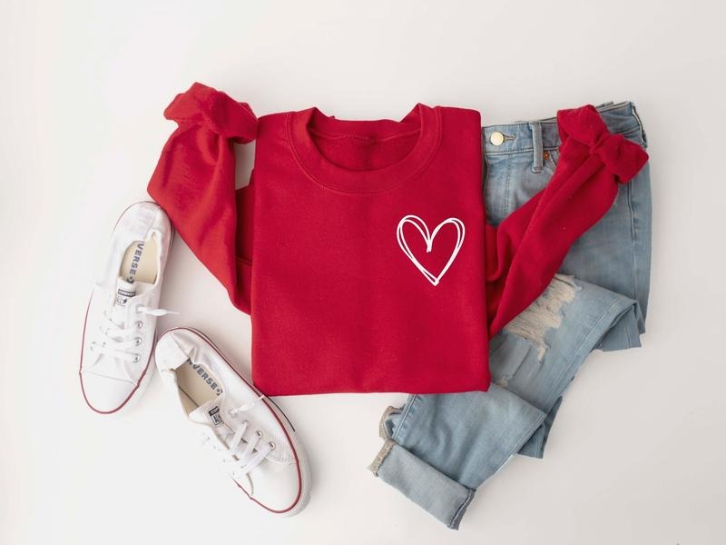 Valentines Heart Sweatshirt, Heart Crewneck Sweatshirt, Womens Valentine's Day Sweatshirt, Couple Gift Sweatshirt, Heart...