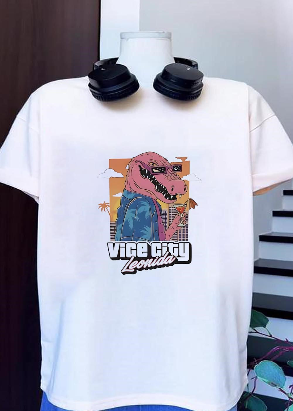 Vice City Leonida crocodile holding cocktail shirt
