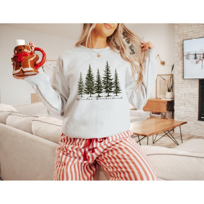 Winter Wonderland Sweatshirt with Festive Pine Tree Design for Cozy Holiday Wear Womenswear Pullover Tops T-Shirts, Hoodie