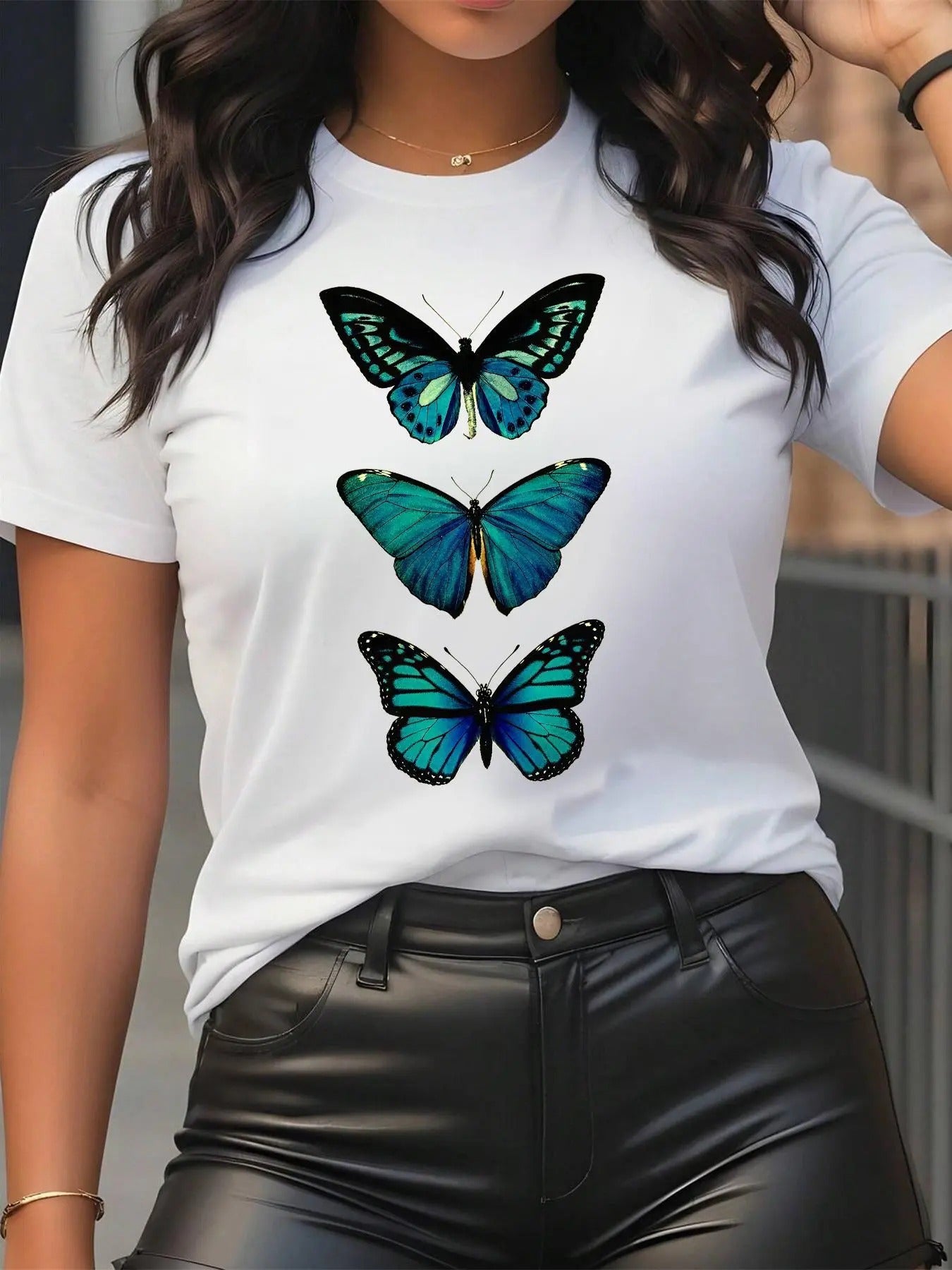 Women's Butterfly Print Round Neck Tee, Casual Short Sleeve Crew Neck T-Shirt for Summer, Fashion Women's Top for Daily...