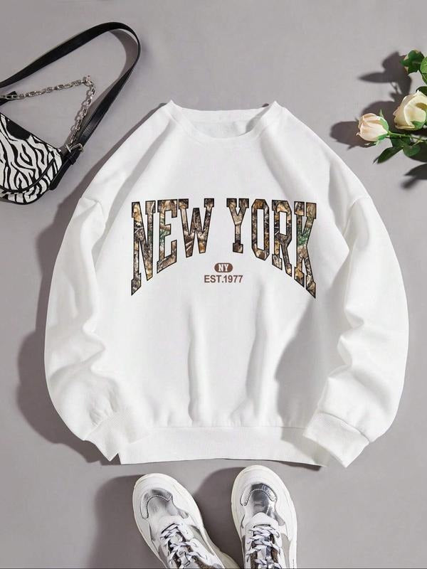 Women's Camo & Letter Print Crew Neck Sweatshirt, Casual Long Sleeve Pullover for Fall & Winter, Ladies Clothes for Daily...