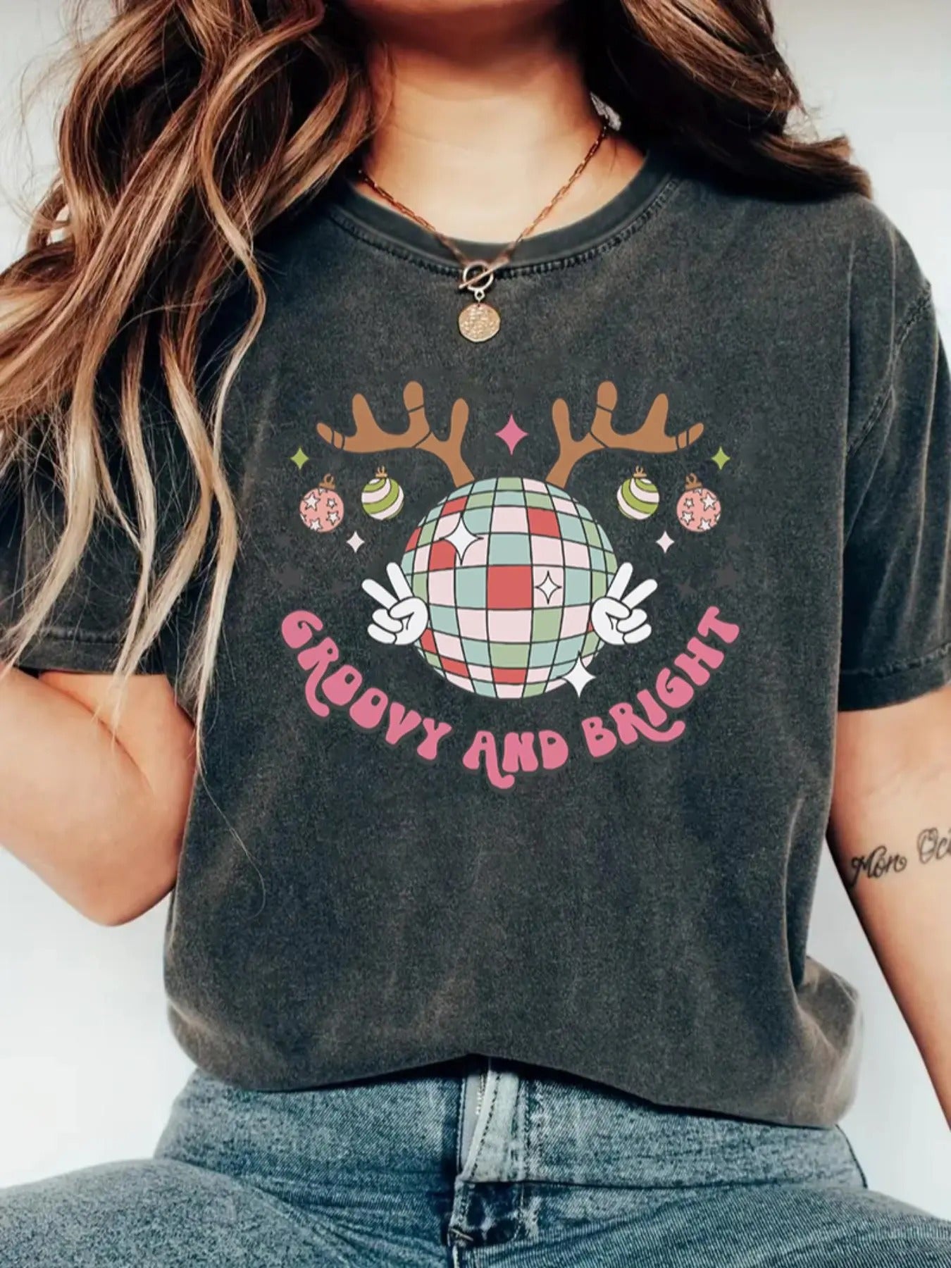 Women's Christmas Themed Cartoon Graphic Print Round Neck Tee, Fashion Casual Crew Neck T-shirt for Daily Holiday...