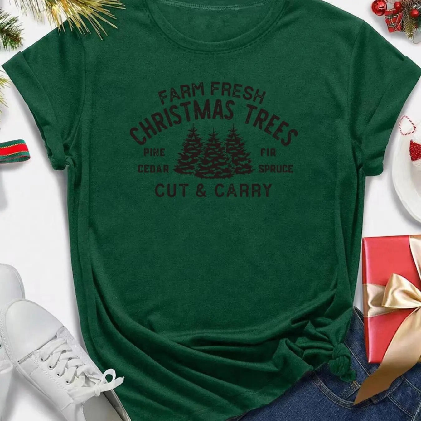 Women's Christmas Tree & Letter Print Round Neck Tee, Casual Short Sleeve Crew Neck T-Shirt for All Seasons, Fashion...