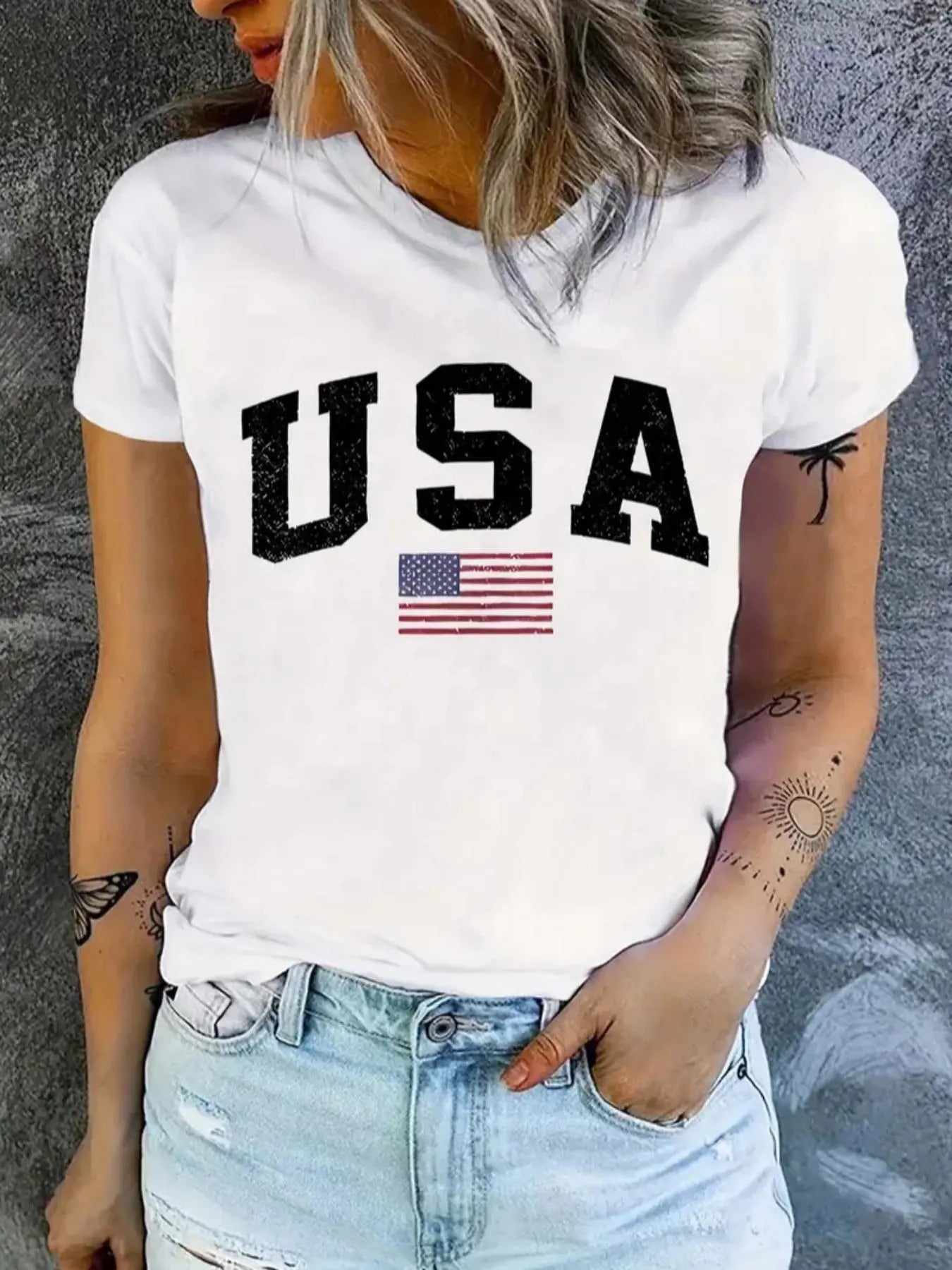 Women's Flag Print Round Neck Tee, Casual Short Sleeve Crew Neck T-shirt for Daily Wear, Ladies Clothes for All Seasons...