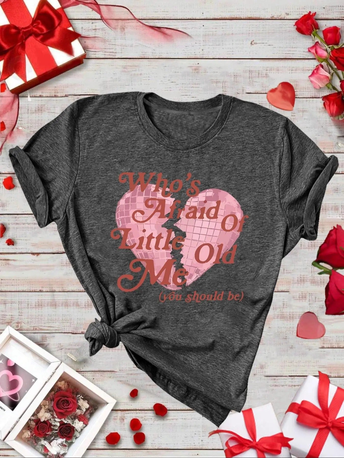 Women's Heart & Letter Print Round Neck Tee, Fashion Casual Crew Neck T-shirt for Daily Holiday Vacation Outdoor Wear,...