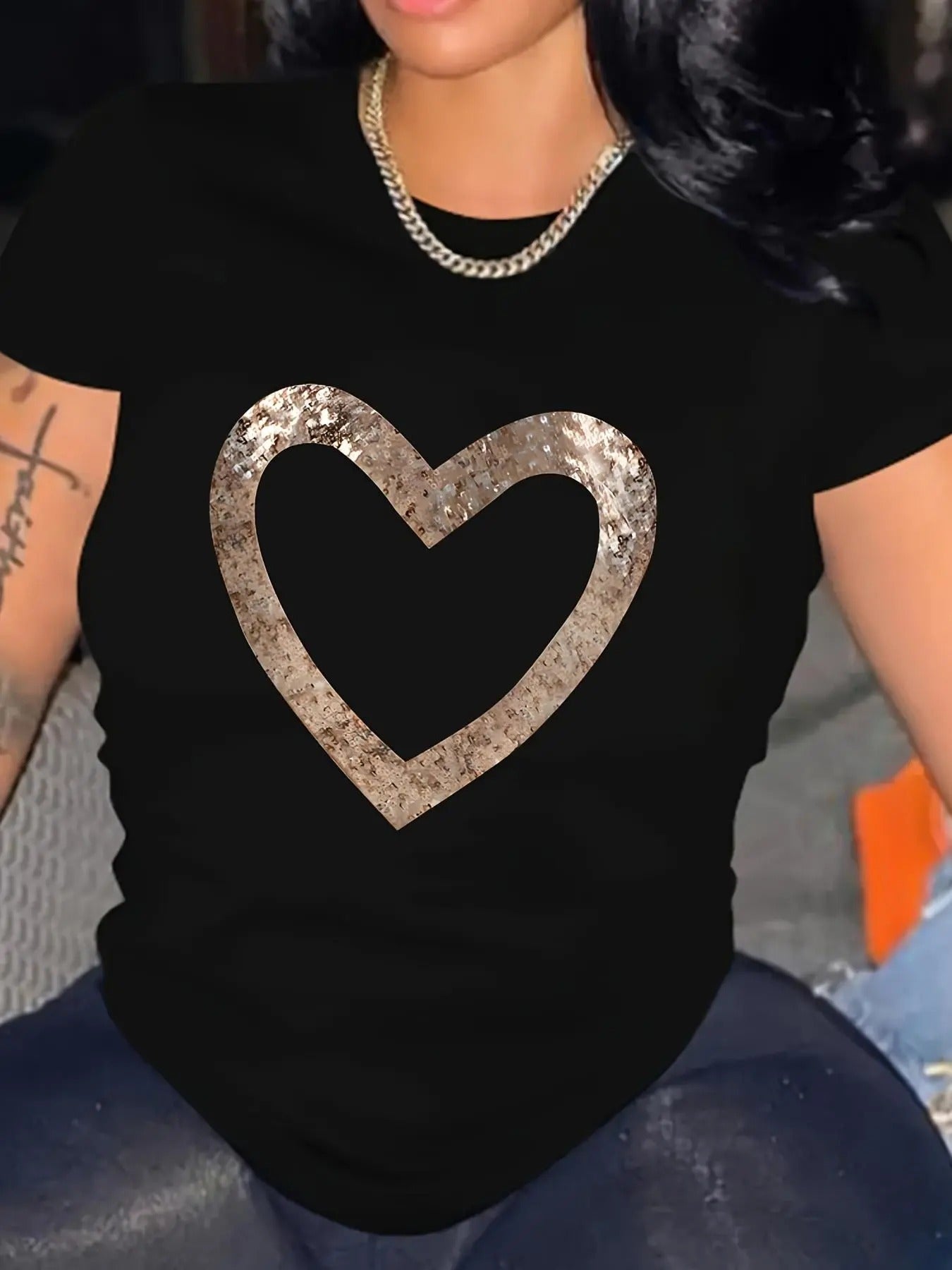 Women's Heart Design Round Neck Tee, Casual Short Sleeve Crew Neck T-shirt for Spring & Fall, Fashion Women's Top for...