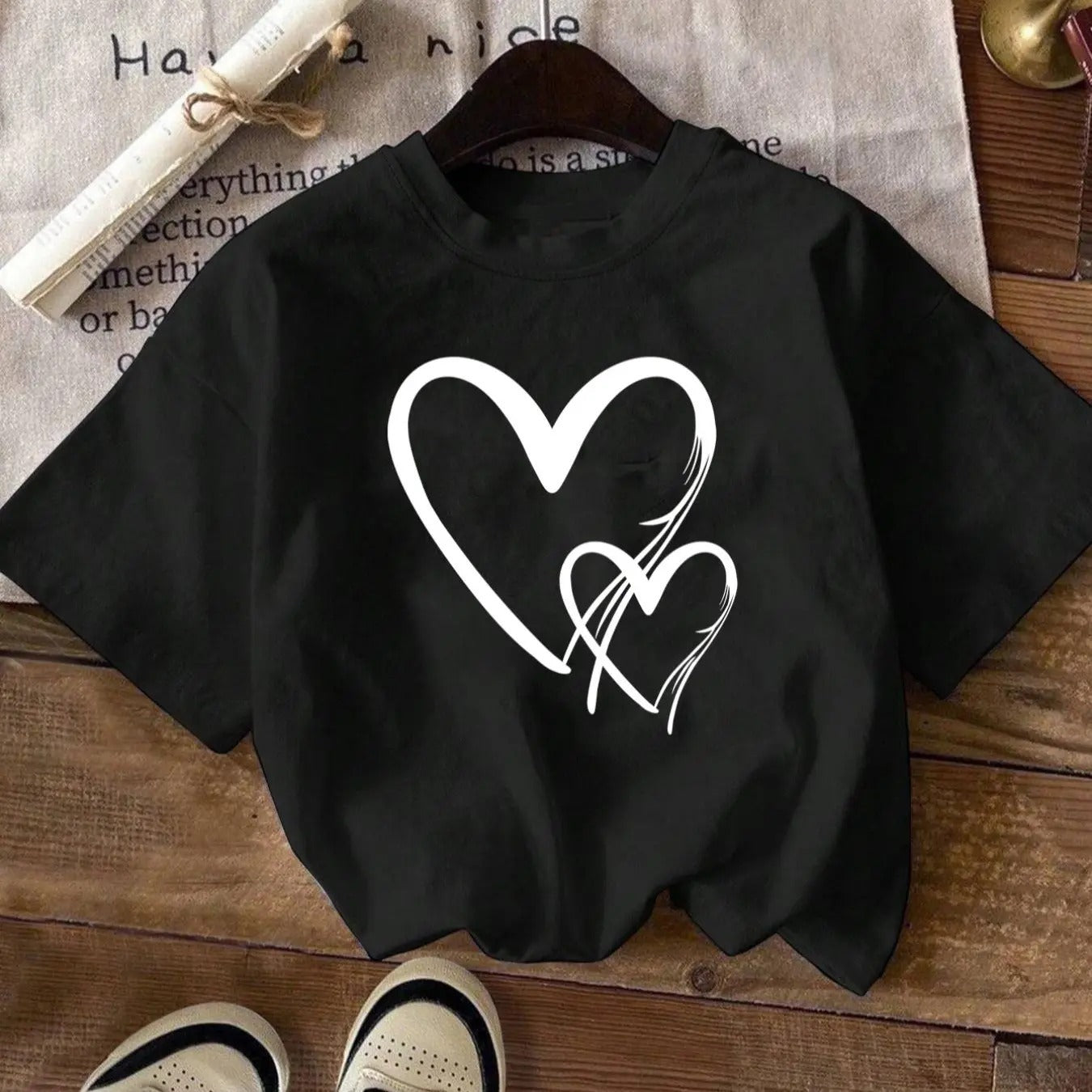 Women's Heart Print Round Neck Tee, Casual Drop Shoulder Short Sleeve T-shirt for Daily Wear, Women's Clothing for All...