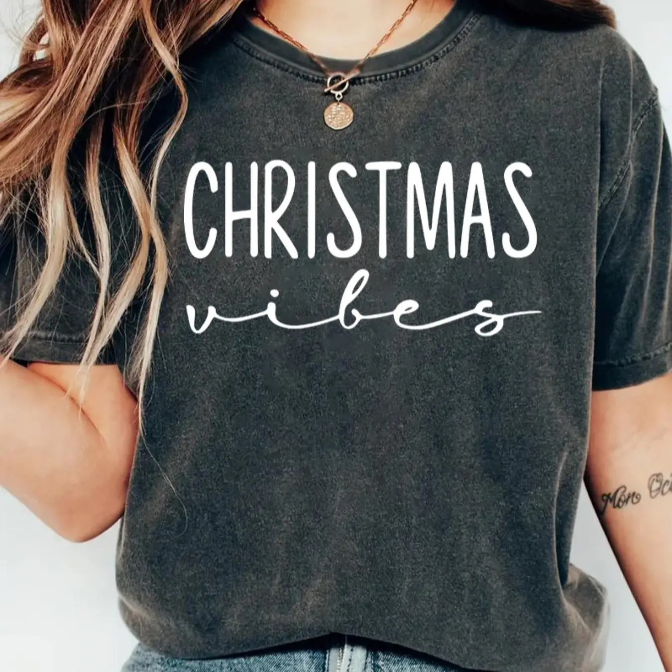Women's Letter Print Round Neck Tee, Casual Short Sleeve Crew Neck T-shirt for Daily Wear, Ladies Clothes for All Seasons...