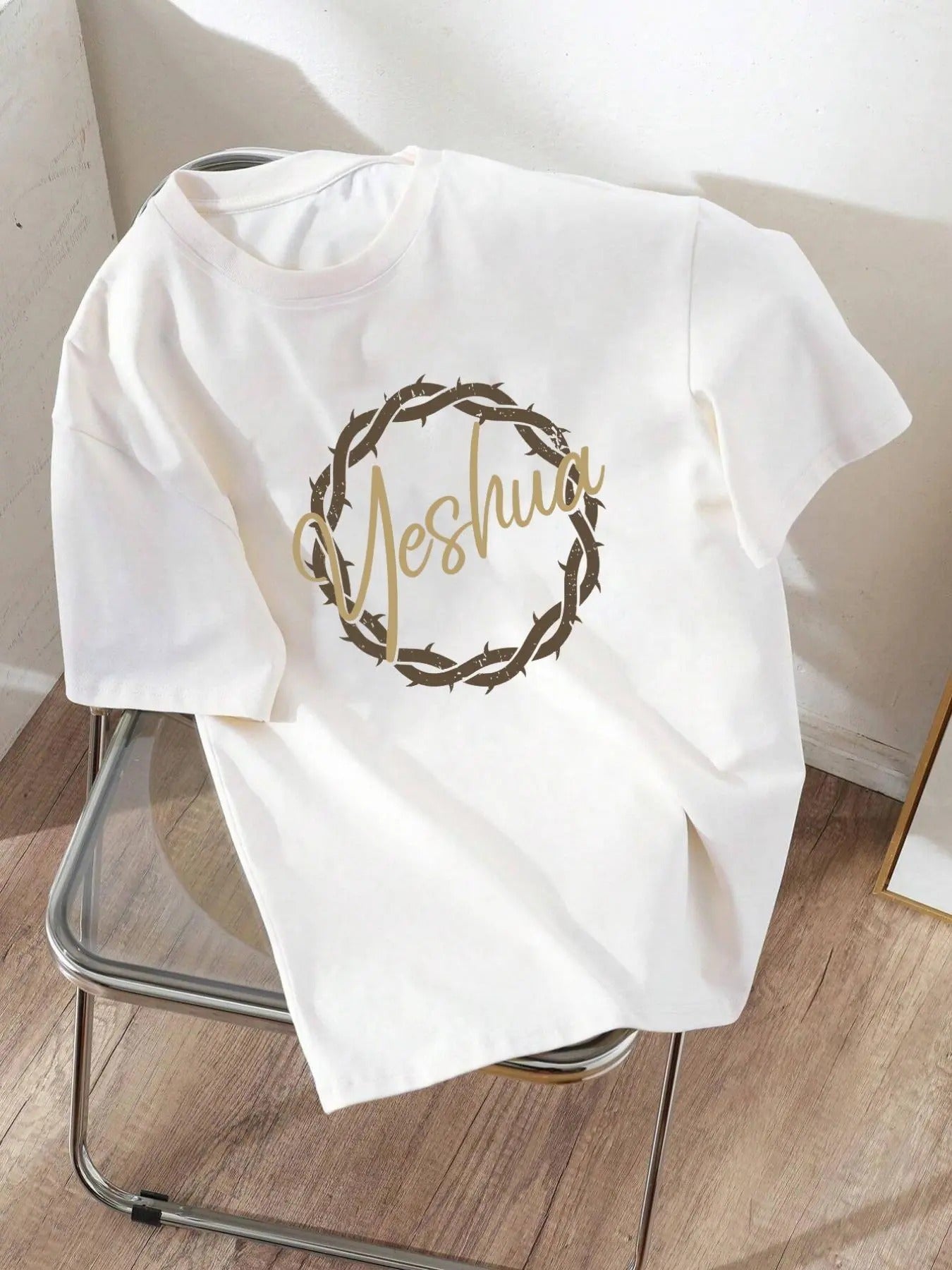 Women's Letter Print Round Neck Tee, Casual Short Sleeve Crew Neck T-shirt for Summer, Fashion Women's Top for Daily Wear...