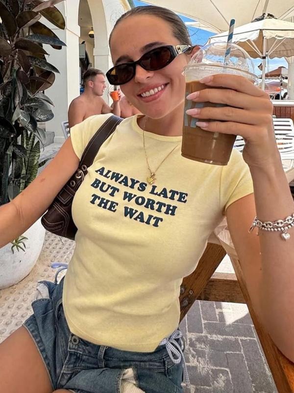 Women's Letter Print Round Neck Tee, Casual Short Sleeve Crew Neck T-shirt for Summer, Fashion Women's Top for Daily...