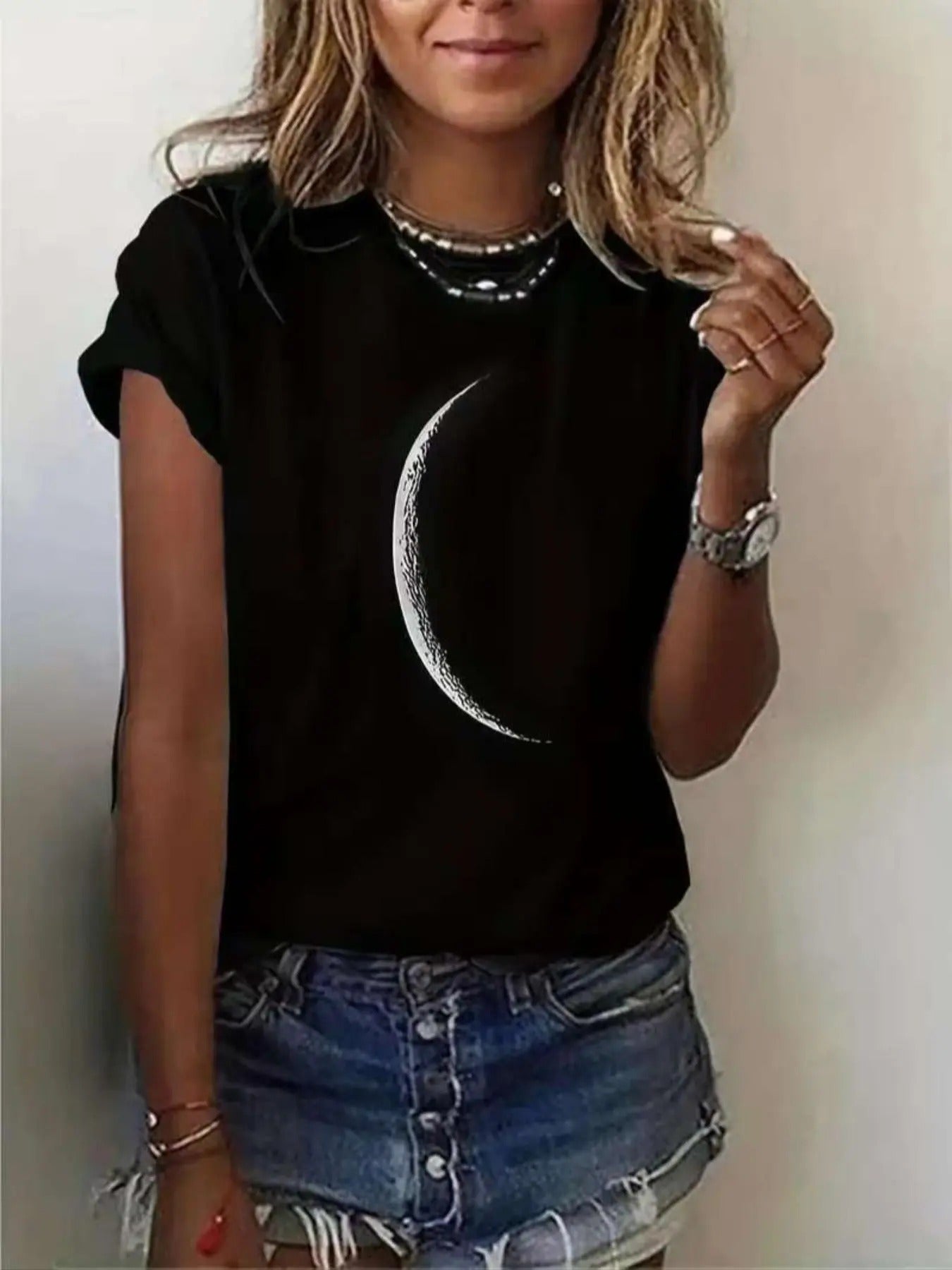 Women's Moon Print Round Neck Tee, Casual Short Sleeve Crew Neck T-shirt for Summer, Fashion Women's Top for Daily Wear...