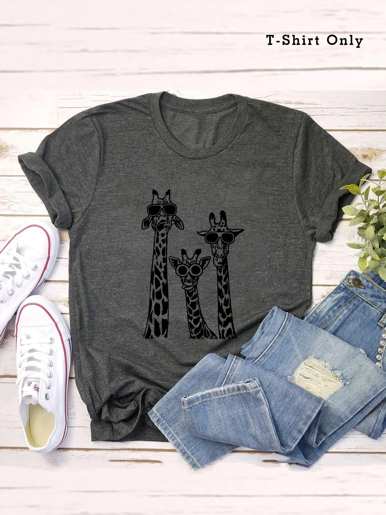 Women's Plus Size Cartoon Giraffe Print Round Neck Tee, Casual Short Sleeve T-shirt for Summer, Women's Clothing for...
