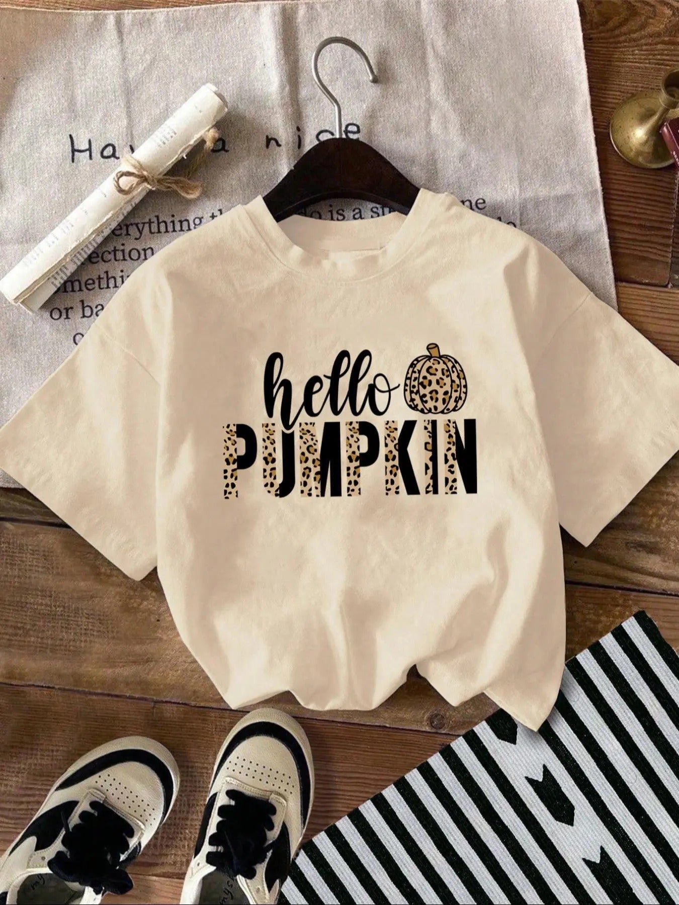 Women's Pumpkin & Letter Print Drop Shoulder Tee, Casual Short Sleeve Round Neck T-shirt for All Seasons, Women's Top for...