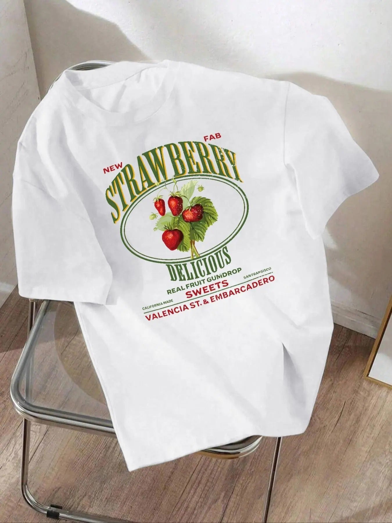 Women's Strawberry & Letter Print Round Neck Tee, Casual Short Sleeve Crew Neck T-Shirt for Summer, Fashion Women's Top...
