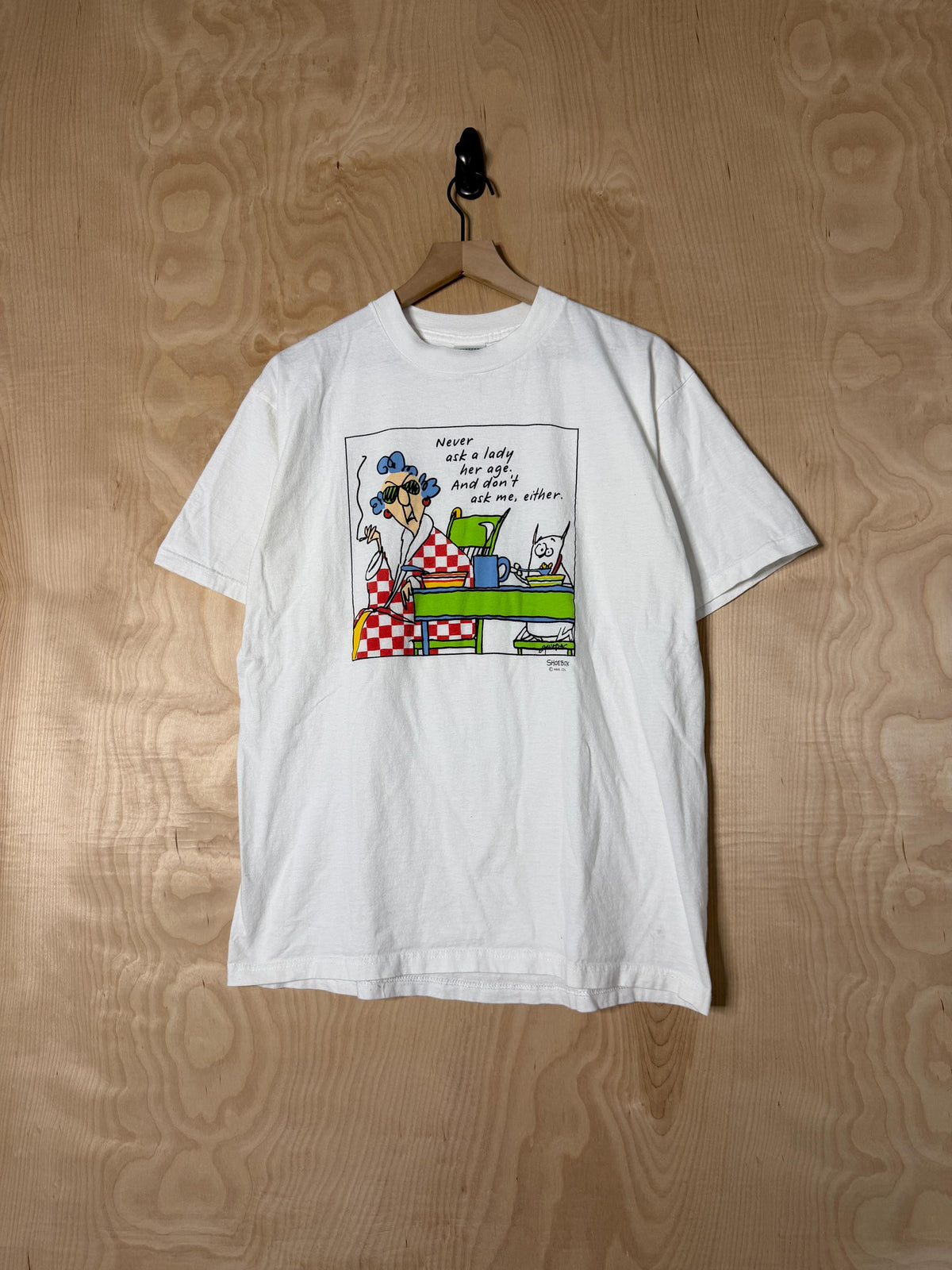 Vintage Never Ask Lady Age Don Ask Either Shoebox Art White Size Large (5)