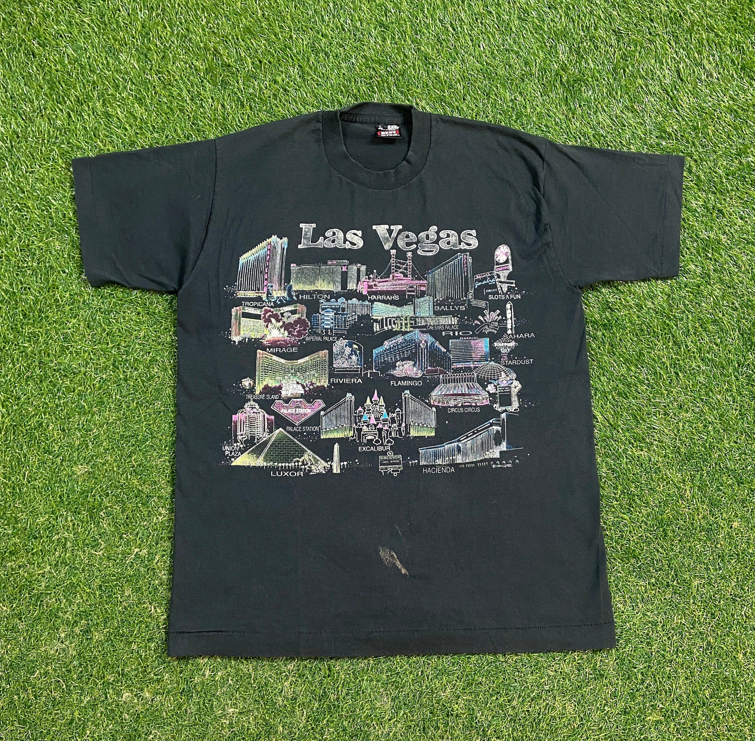 Vintage Las Vegas Tee Fruit Loom Made Usa Size Large Hotel Casino Gambling Nevada 1990s 90s (1)