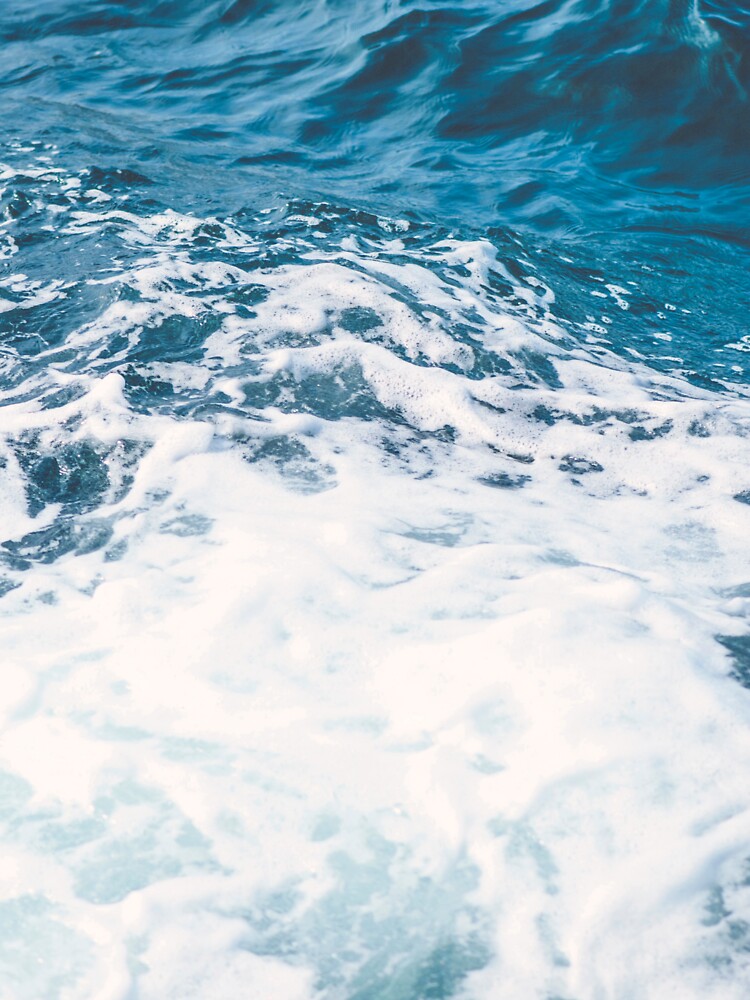 Dreamy Ocean Waves by stuff-n-stuff