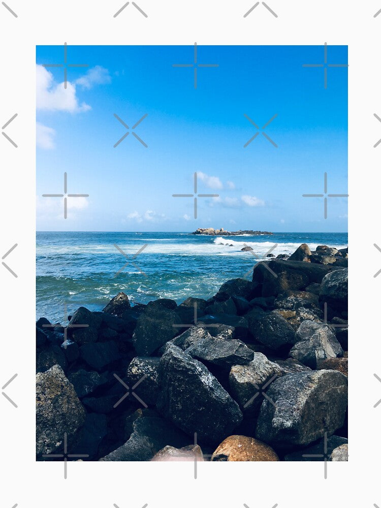 Beautiful ocean view with rocks by NishanthiKG