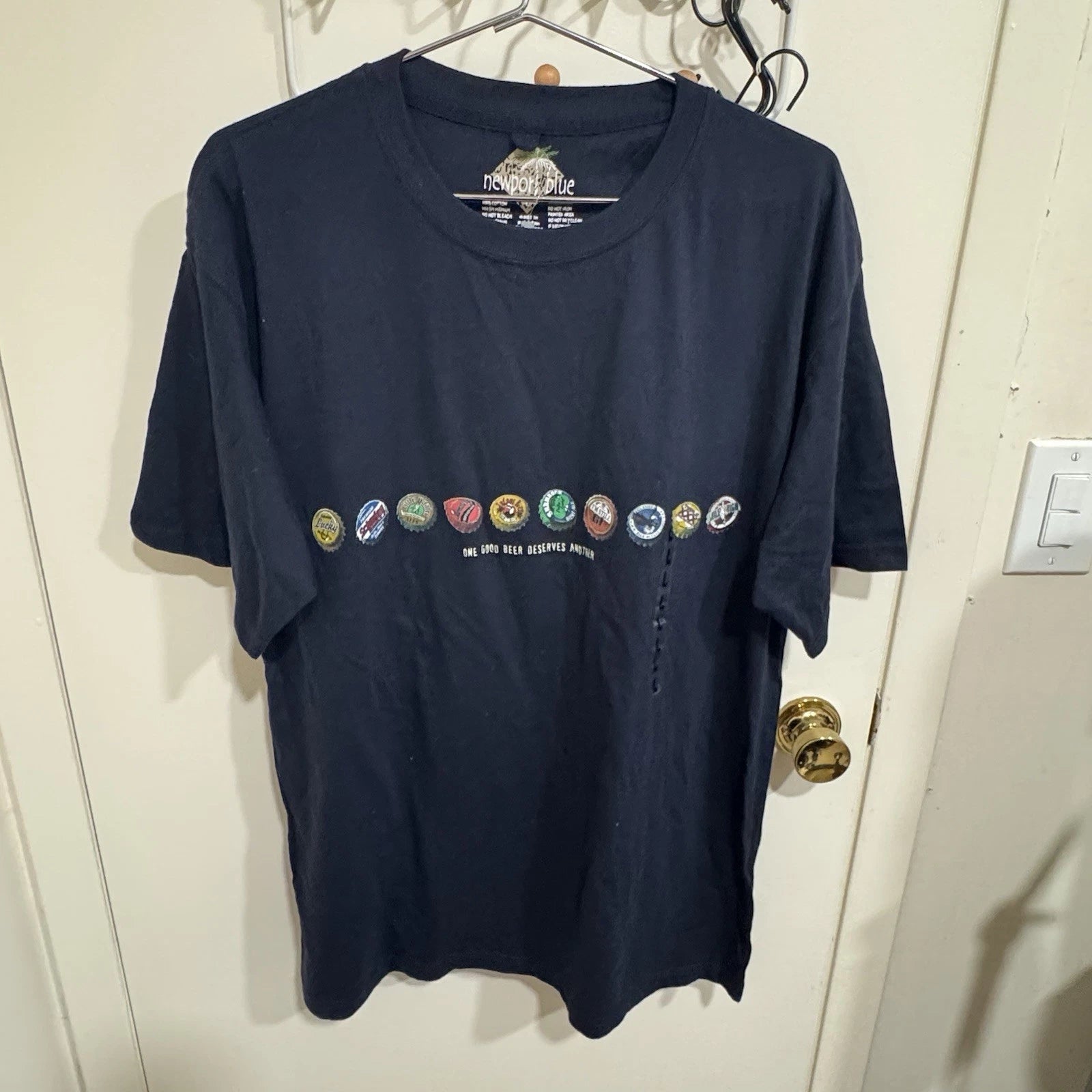 Newport Blue One Beer Deserves Another Beer Cap Graphic T-Shirt Men's Size Large